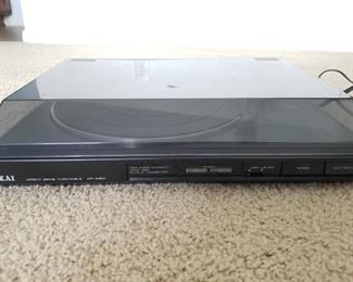 Akai AP-A201 turntable