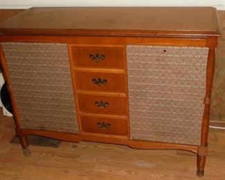 Mid century RCA Victor am/fm record player console