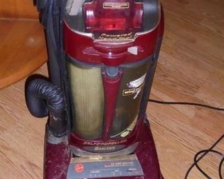 Hoover Self Propelled bagless Wind tunnel vacuum