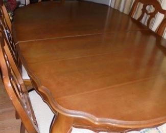 Maple dining table w/6 matching chairs