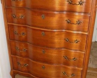 Matching chest of drawers