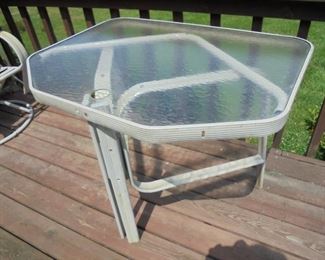 Metal patio table