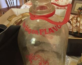VINTAGE BORDEN'S ELSIE THE COW GALLON MILK BOTTLE "VERY BIG ON FLAVOR"