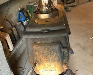 Gast iron wood stove 