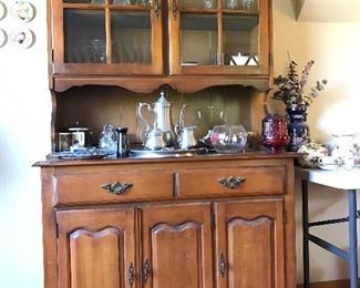 Vintage Retro Solid Maple China Cabinet