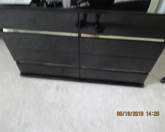 BLACK LACQUER BEDROOM SUITE W ITH GOLD PLATFORM BED