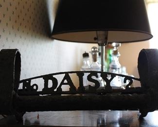 Antique DAISY Towel Dry Tool