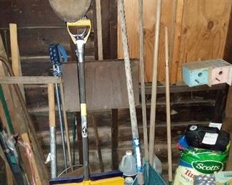 Assorted Garage Items