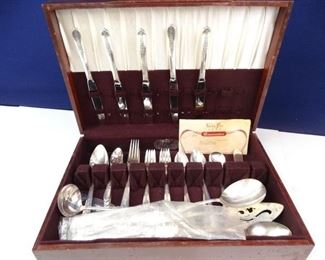 Nobility Plate SilverPlated Utensils Set