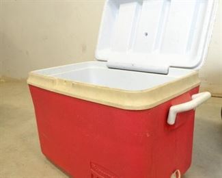 RedWhite Rubbermaid Cooler