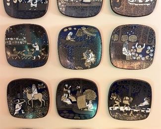 Large collection of Arabia annual plates