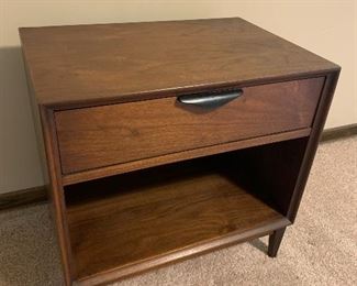 Vintage Dillingham walnut night stand