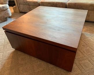 Vintage Dillingham walnut coffee table 