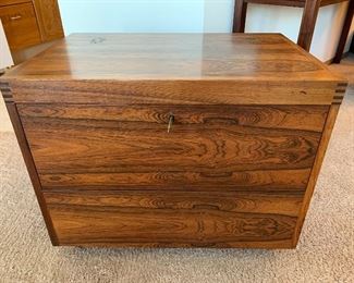 Amazing Rolf Hesland designed Haug Snekkeri for Bruksbo Danish Modern rosewood bar cabinet with barware and key