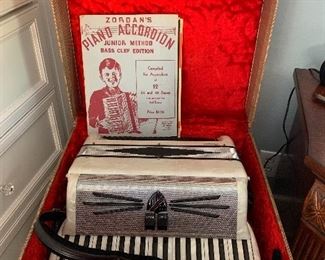 Petosa  and SonAmericana midget accordion asking 300