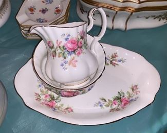 Signed porcelain set-3 pieces