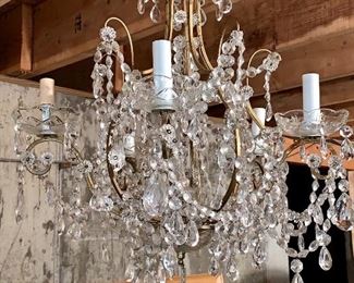Crystal Chandelier-works