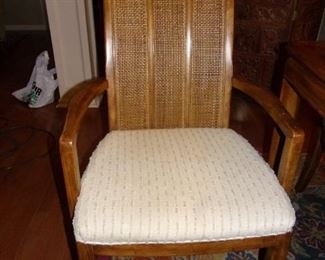 Beautiful Drexel Dining room set with dining table/2 leaves/protectors and chairs, buffet and server