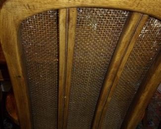 Beautiful Drexel Dining room set with dining table/2 leaves/protectors and chairs, buffet and server