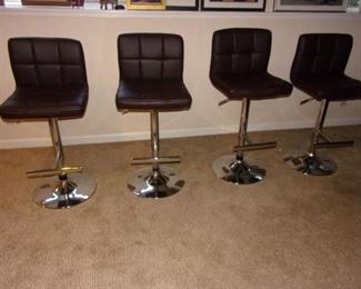 4 Adjustable hydraulic bar stools