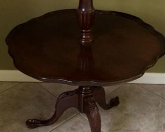 Vtg Mersman Pie Crust Table