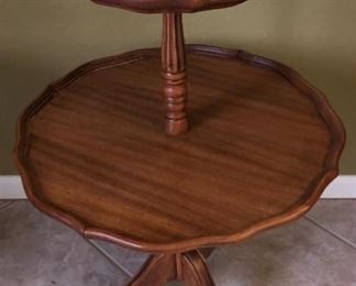 Vtg Pie Crust Table