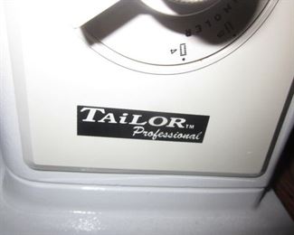 Tons of Sewing Needs
Tailor Professional Sewing Machine