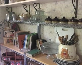 Lots of Kitchen Items