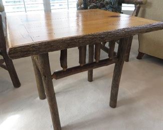 RUSTIC HICHORY SIDE TABLE
OLD HICKORY FURNITURE COMPANY  SHELBYVILLE IN