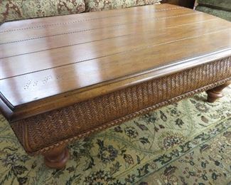 TOMMY BAHAMA for LEXINGTON RATTAN COFFEE TABLE
TOMMY BAHAMA FURNITURE
