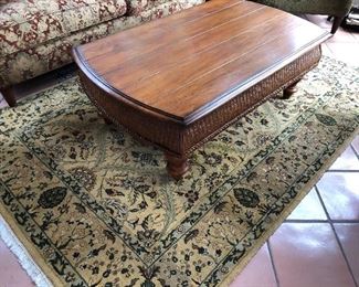 CELERY/GOLD AREA RUG
APPROXIMATE SIZE:  5.7 X 7.8 
