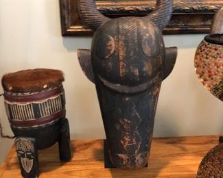 SOUTH AFRICAN DRUM
AFRICAN RAM MASK / SCULPTURE

