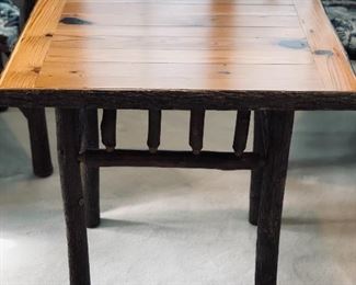 RUSTIC HICHORY SIDE TABLE
OLD HICKORY FURNITURE COMPANY  SHELBYVILLE IN