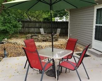 #16	Cream Aluminum Table 40x35x27.5	 $20.00 
#17	(4) Red Aluminum Chairs sold as set	 $50.00 
