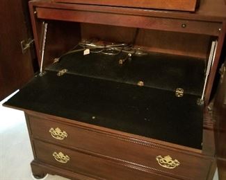 #32	Drexel Media Center w/flip down cubby w/3 drawers  42x23x80 - You Move	 $125.00 
