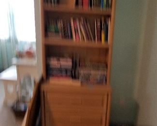 #47	Lexington 3  drawer Chest of Drawers w/Hutch   28x18x75.5	 $125.00 
