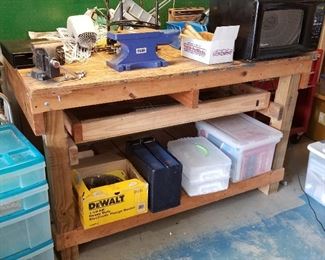 #87	WorkBench w/pull-out Bench  61x36x36.5	 $100.00 
