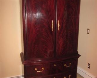 Thomasville King Bedroom Suite