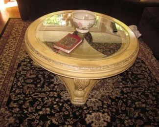 Accent Tables/Rugs