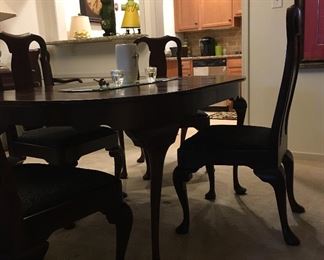 Queen Anne dining table and chairs (6)