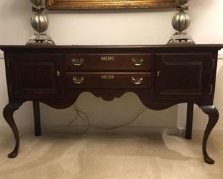 Queen Anne sideboard/buffet