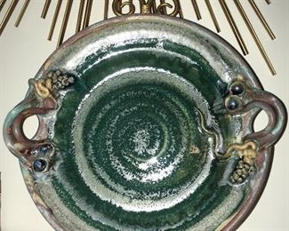 Ceramic platter/bowl with handles