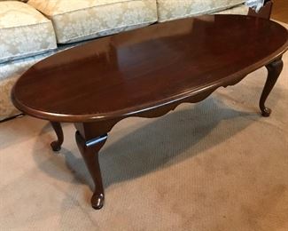 Queen Anne mahogany oval coffee table