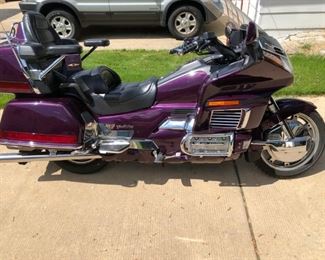 1996 Honda GoldWing 1500 Aspencade Motorcycle Runs great , new brakes 30k miles
asking $3800 OBO
CALL 630-290-3825 ask for Sonny
CASH ONLY no trades no checks please