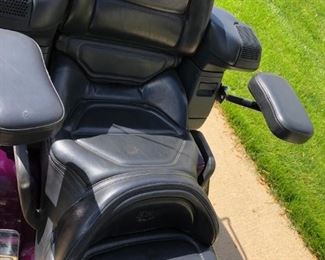 1996 Honda GoldWing 1500 Aspencade Motorcycle Runs great , new brakes 30k miles
asking $3800 OBO
CALL 630-290-3825 ask for Sonny
CASH ONLY no trades no checks please