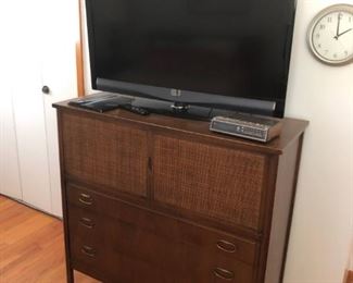 flat screen TV