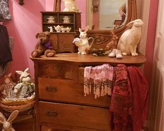 antique oak dresser w/mirror