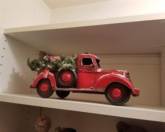 hip Christmas decor