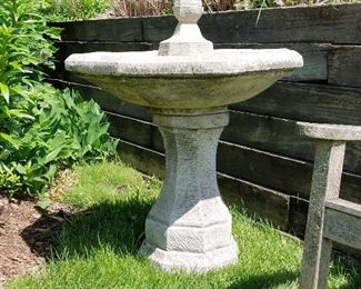 concrete birdbath / fountain