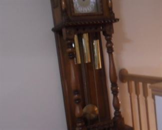 Picture doesn't give proper justice to the real beauty of this clock